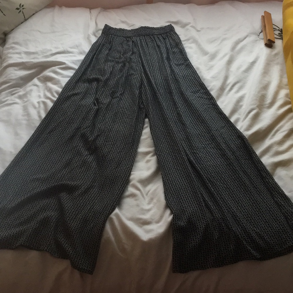 Brandy Melville High Waisted Flowy Pants